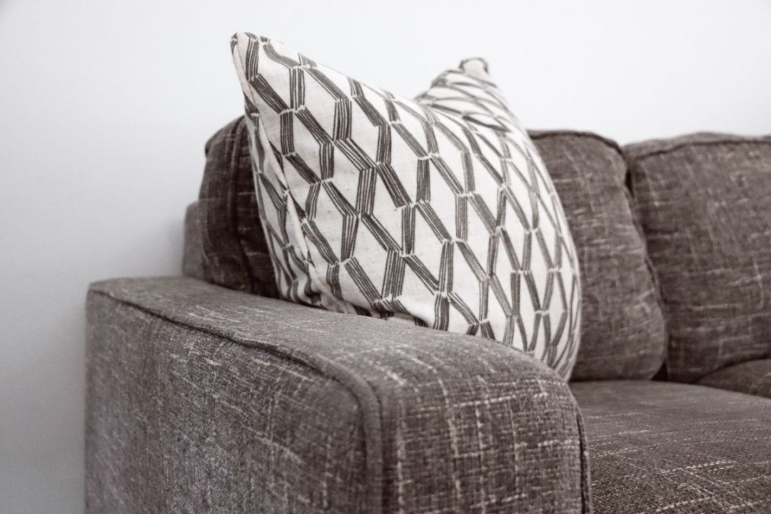 Nettoyage d'un canapé en tissu