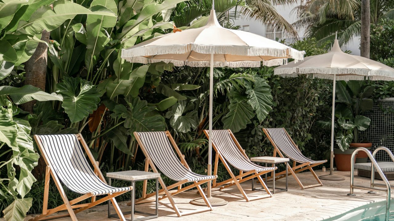 Les plantes qu'il faut choisir pour aménager les bords de votre piscine